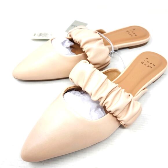 a new day Shoes - A New Day New Flats Loafers Slides Off White Comfortable Gifts Women's Size 10